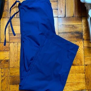 NWOT all heart basic navy scrub pants size: M